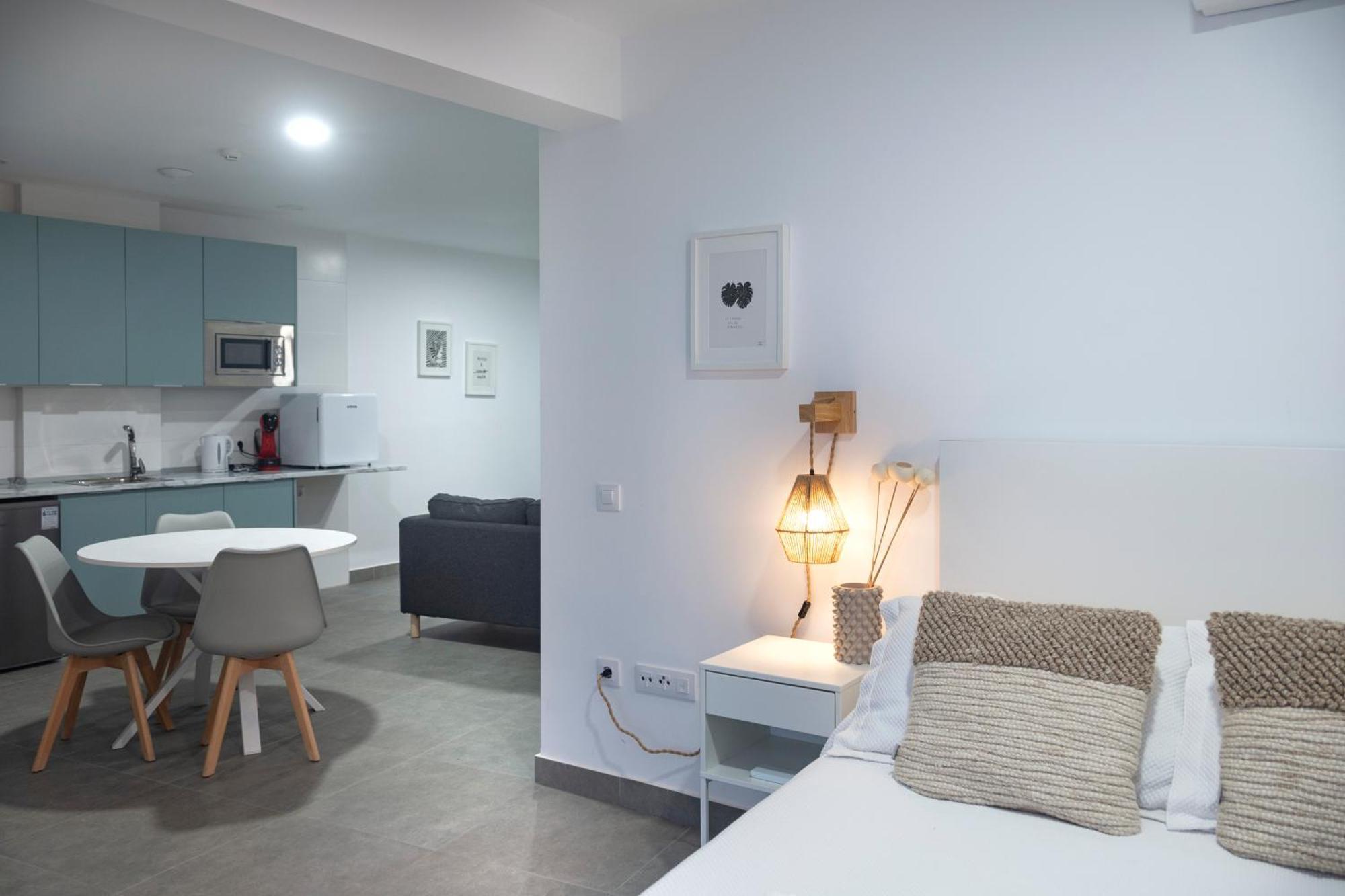 Apartamentos La Tahona Кадис Экстерьер фото